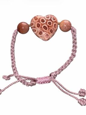 NWOT Fossilized Patterned Coral Heart Stone Bead Adjustable Pink Cord Bracelet
